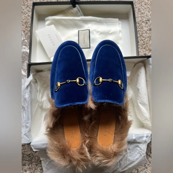New GUCCI Princetown Fur velvet Cobalt Blue Slippers mules flats - Picture 3 of 10